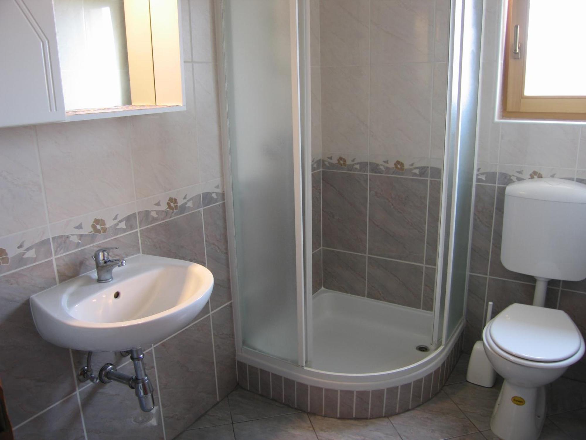 Apartments Adri, Parking in the yard Rovinj Bagian luar foto